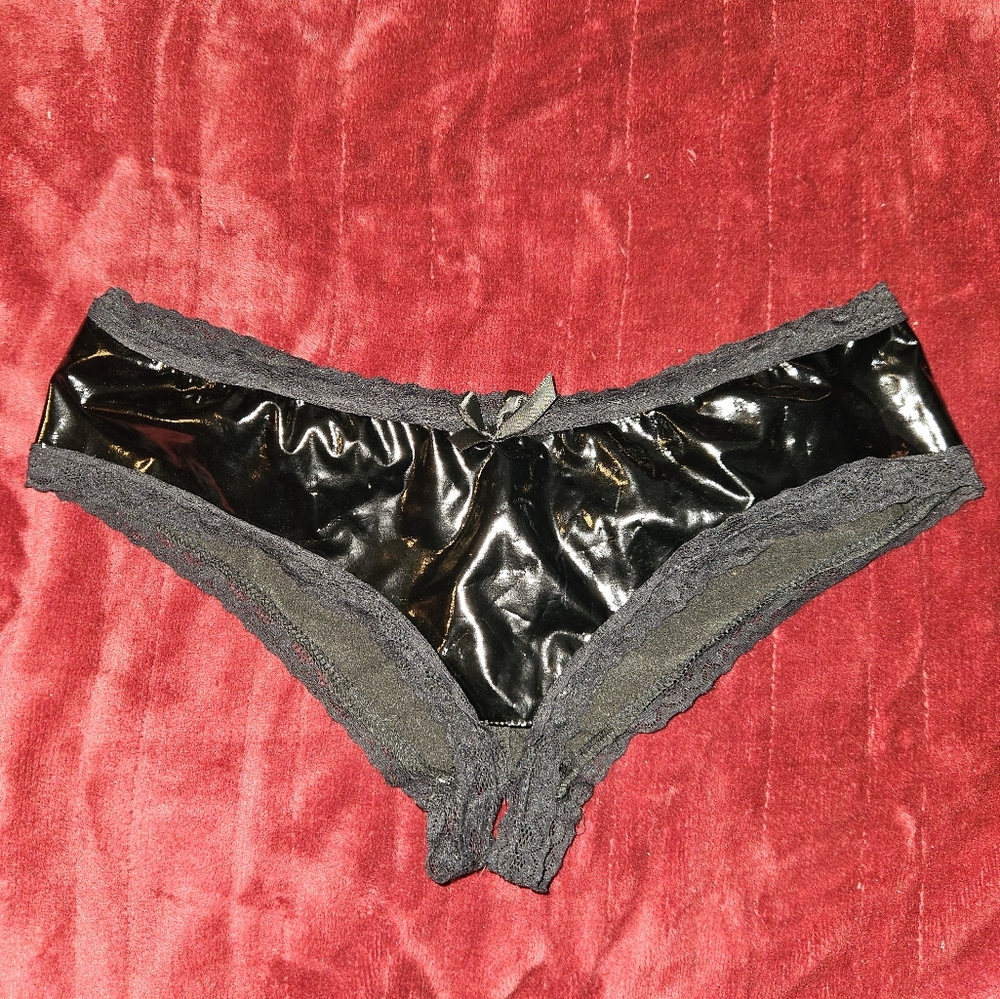 Black pvc panties - size XL